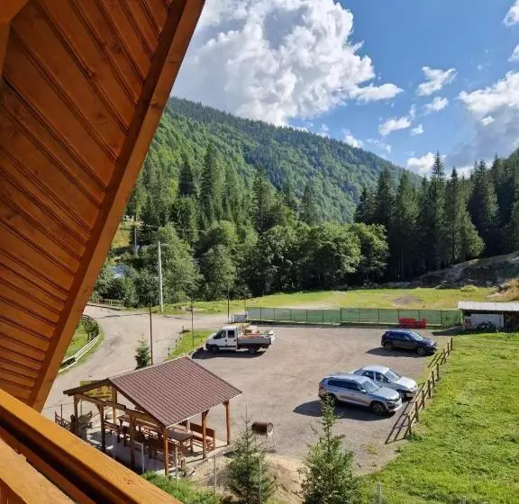 Pensiunea Cota 1200 Piscul Negru