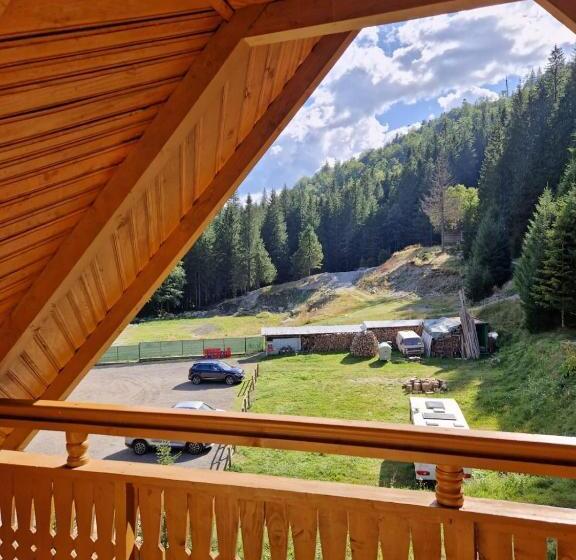 Pensiunea Cota 1200 Piscul Negru