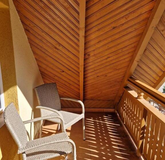 Pensiunea Cota 1200 Piscul Negru