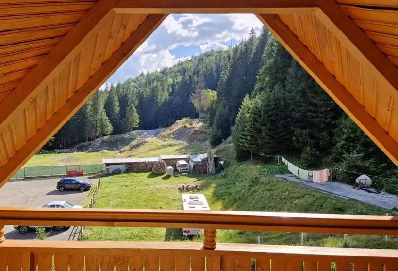 Pensiunea Cota 1200 Piscul Negru