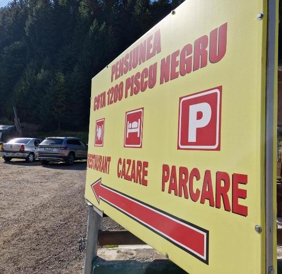 Pensiunea Cota 1200 Piscul Negru