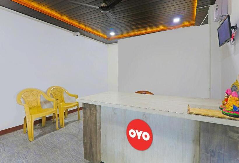 בית מלון כפרי Oyo Flagship Metro Guest House