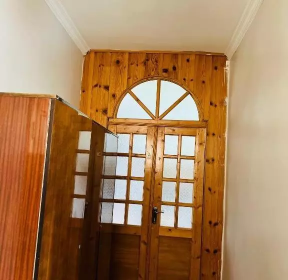 Manoni Ratiani S Hostel