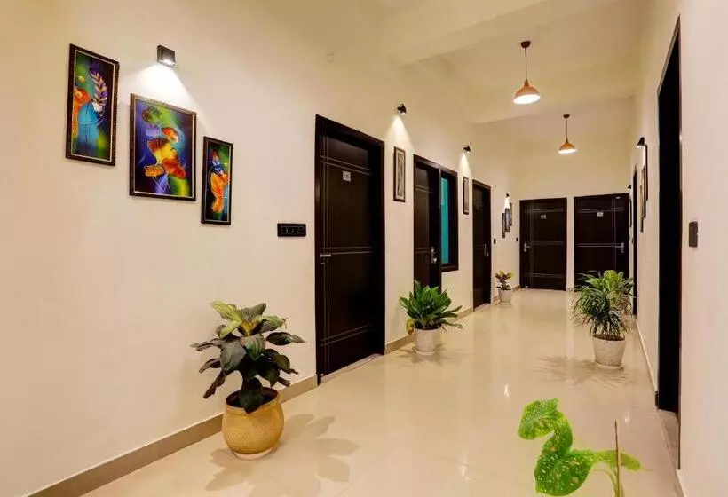 Flagship Hotel Umrao Inn