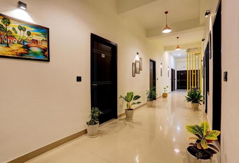 Flagship Hotel Umrao Inn