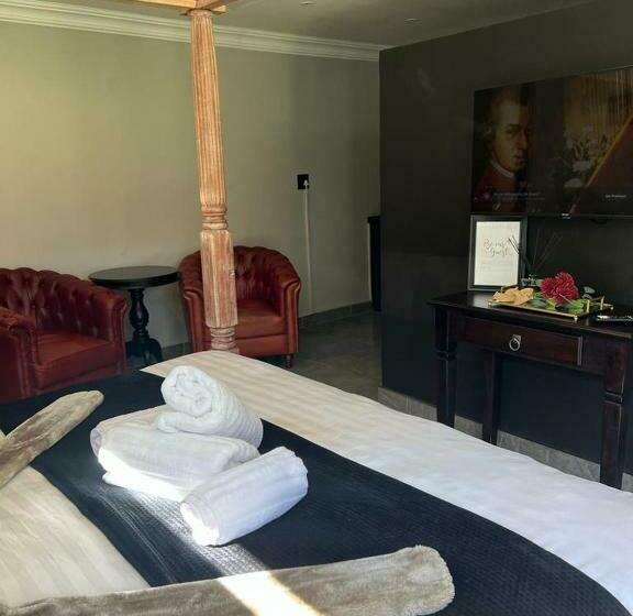 Pension 12 Calderbank