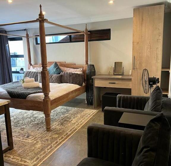 Pension 12 Calderbank