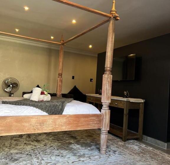 Pension 12 Calderbank