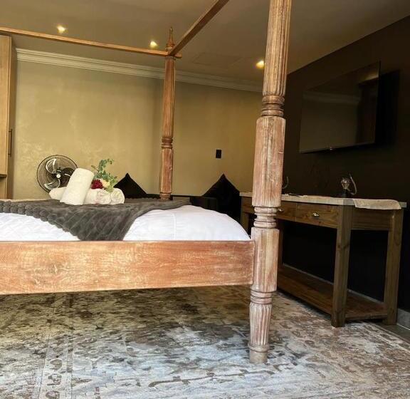 Pension 12 Calderbank