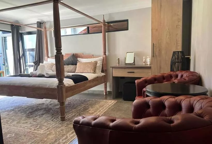 Majatalo 12 Calderbank