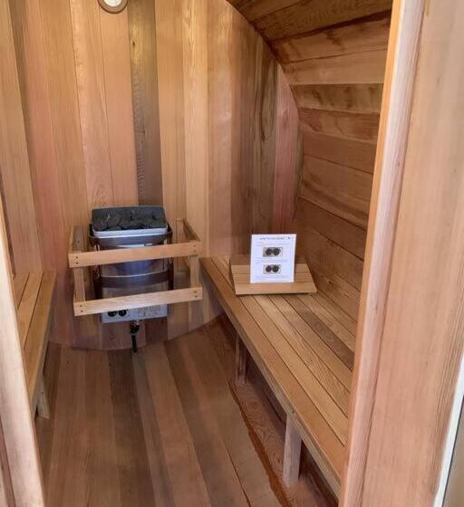 膳宿费 Dragonfly Inn Loft & Walkout Suites