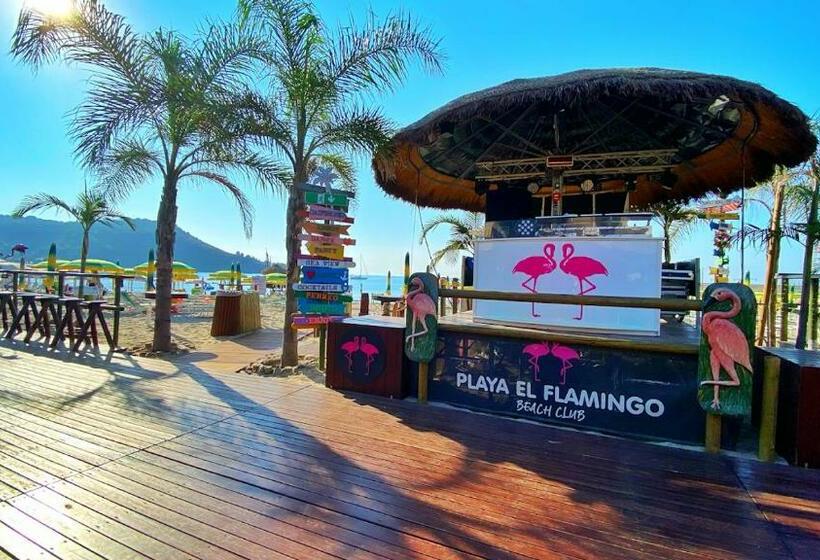 پانسیون Flamingo Suites