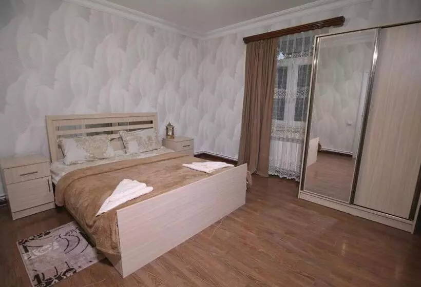 ペンション Guest House