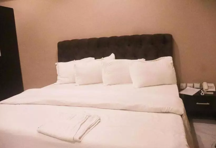 Riverview Hotels And Suites