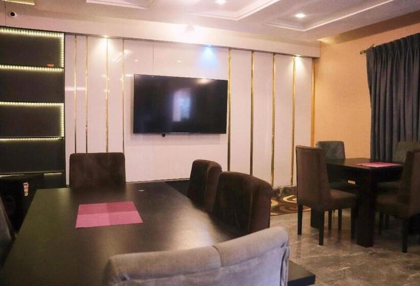 Riverview Hotels And Suites