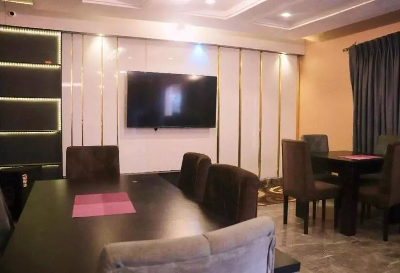 Riverview Hotels And Suites