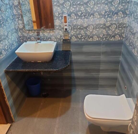 The Holy Stay By Shriji Hotel Group