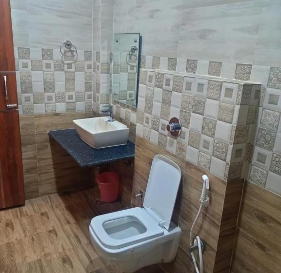 The Holy Stay By Shriji Hotel Group