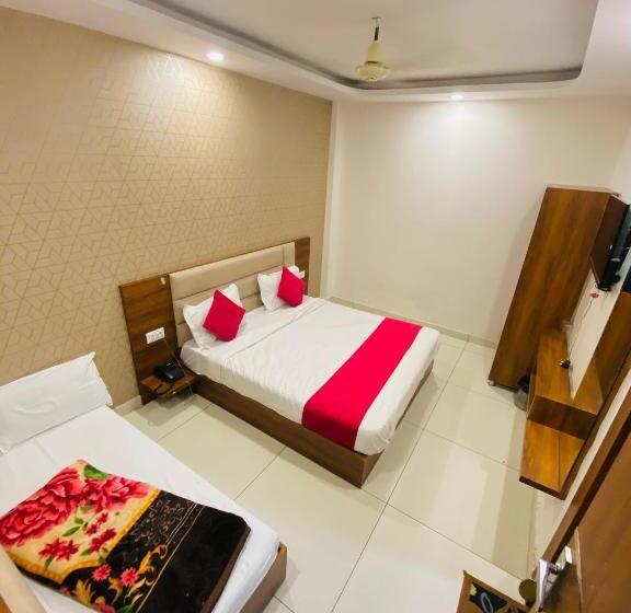The Holy Stay By Shriji Hotel Group