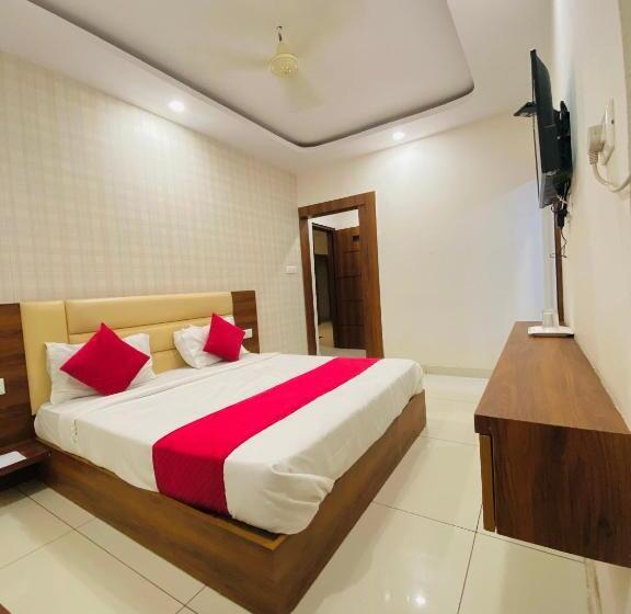 The Holy Stay By Shriji Hotel Group