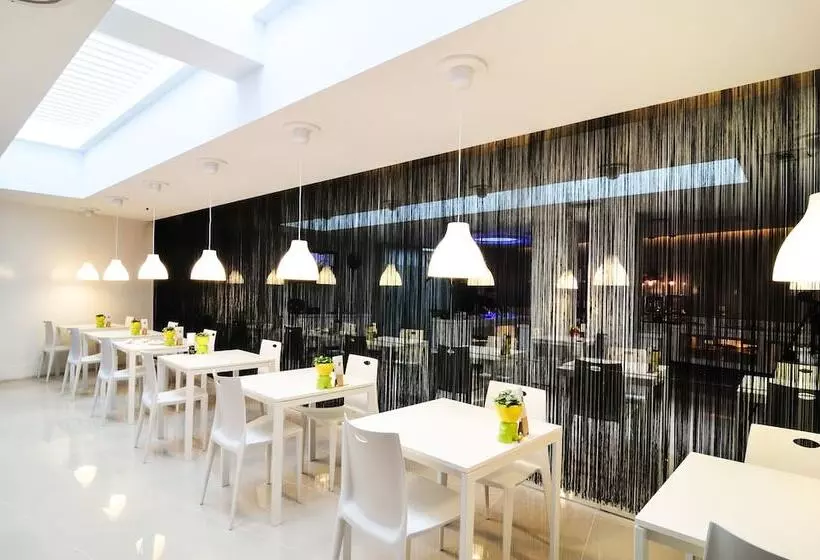 168 Motel Taoyuan