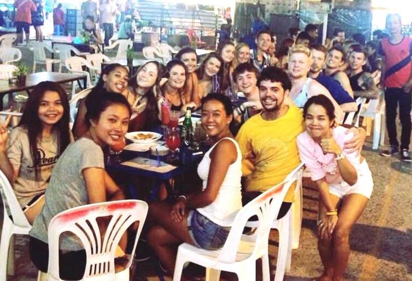 הוסטל Backpacker Social Experience