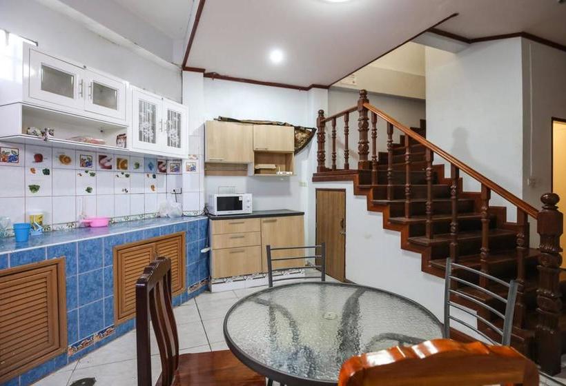 הוסטל Backpacker Social Experience