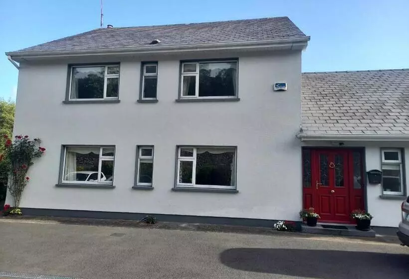 Aamiaismajoitus (B&B) Adare House