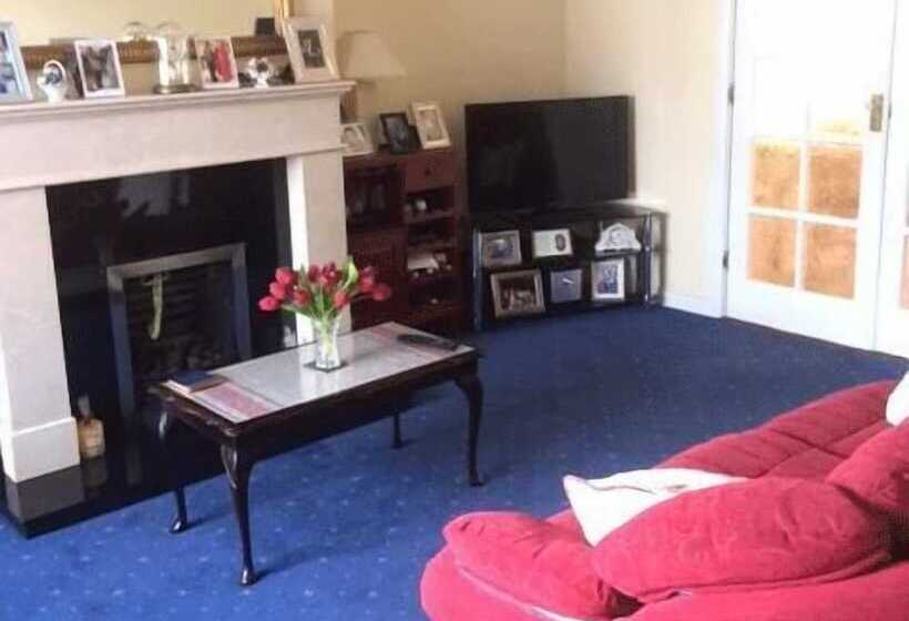 住宿加早餐  Clooniff House