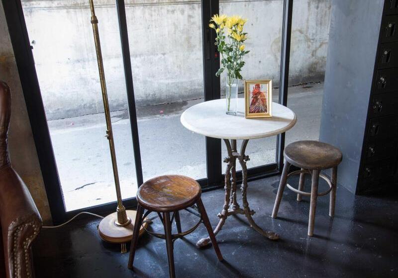 هتل At Home Guest House