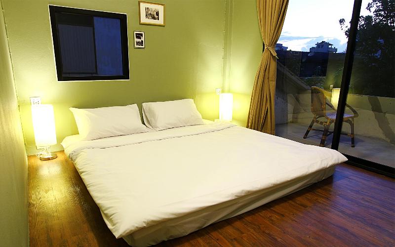 هتل At Home Guest House