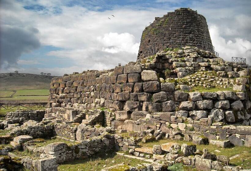 בית מלון כפרי Bellamarina Resort