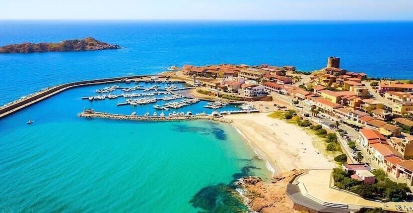 בית מלון כפרי Bellamarina Resort