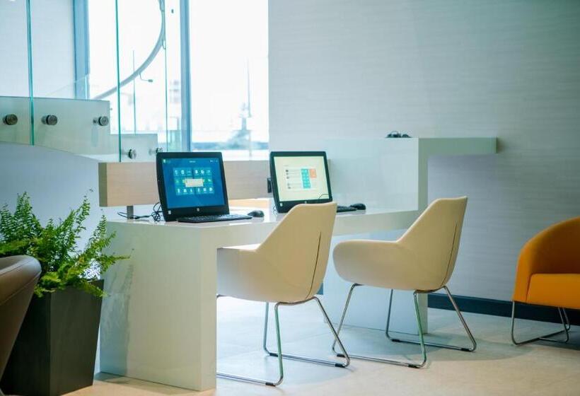 Отель Holiday Inn Dąbrowa Górnicza Katowice, An Ihg