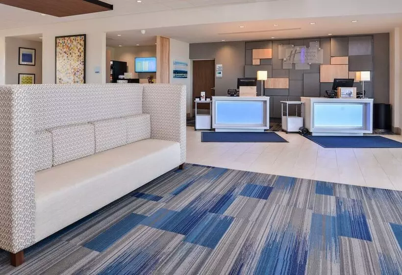 ホテル Holiday Inn Express & Suites Trinity, An Ihg