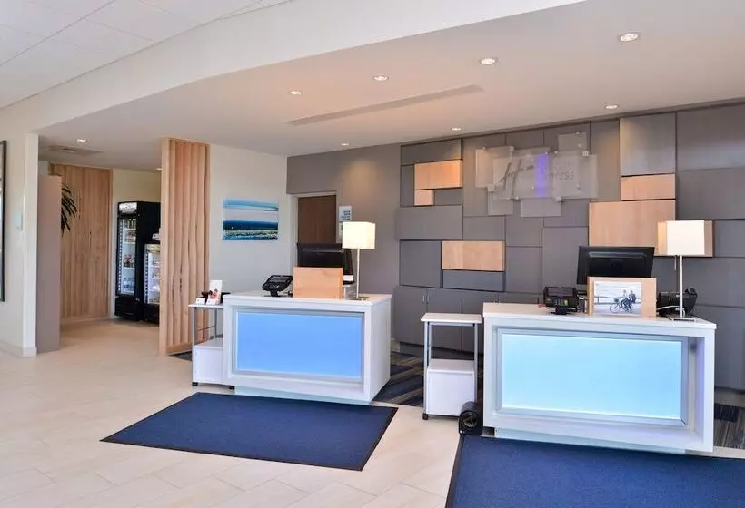 ホテル Holiday Inn Express & Suites Trinity, An Ihg