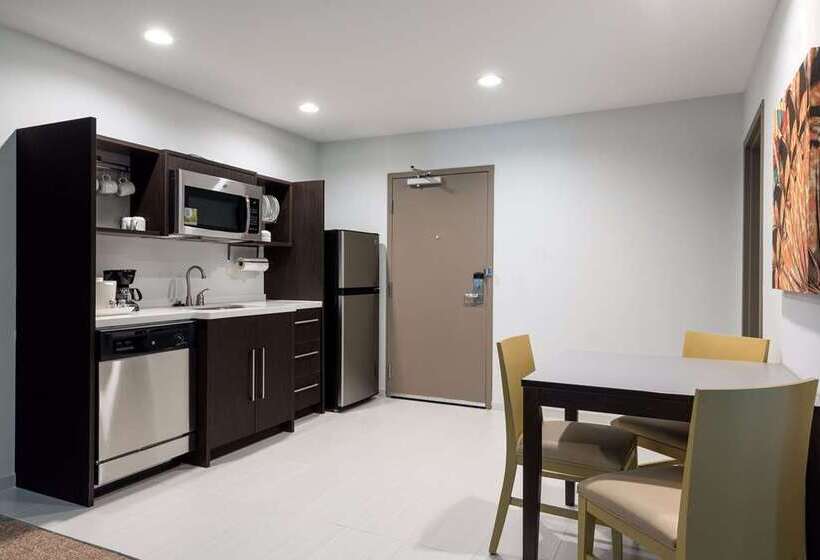 هتل Home2 Suites By Hilton Charlotte University Research Park