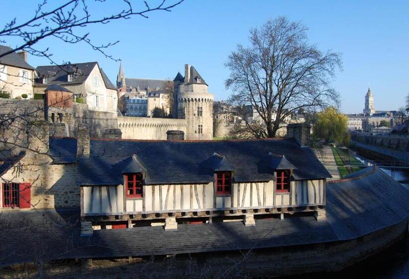 호텔 Ibis Budget Vannes