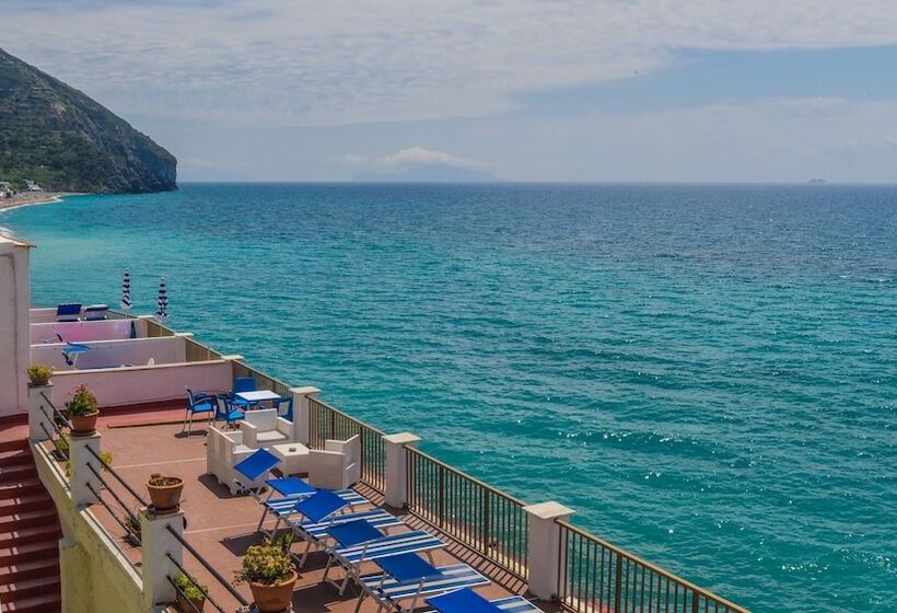 Отель Regina Del Mare