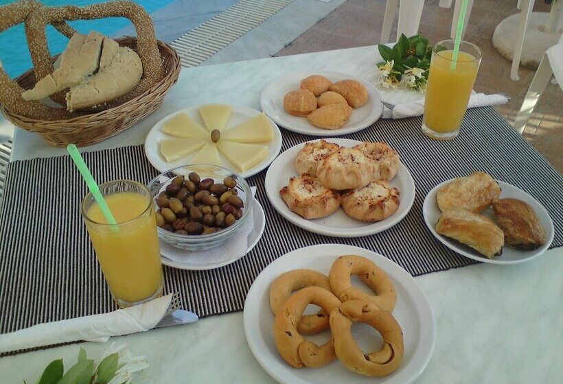 ホテル Remi Studios & Apartments