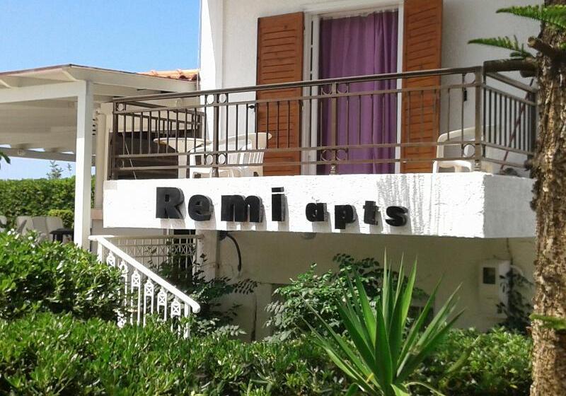 ホテル Remi Studios & Apartments