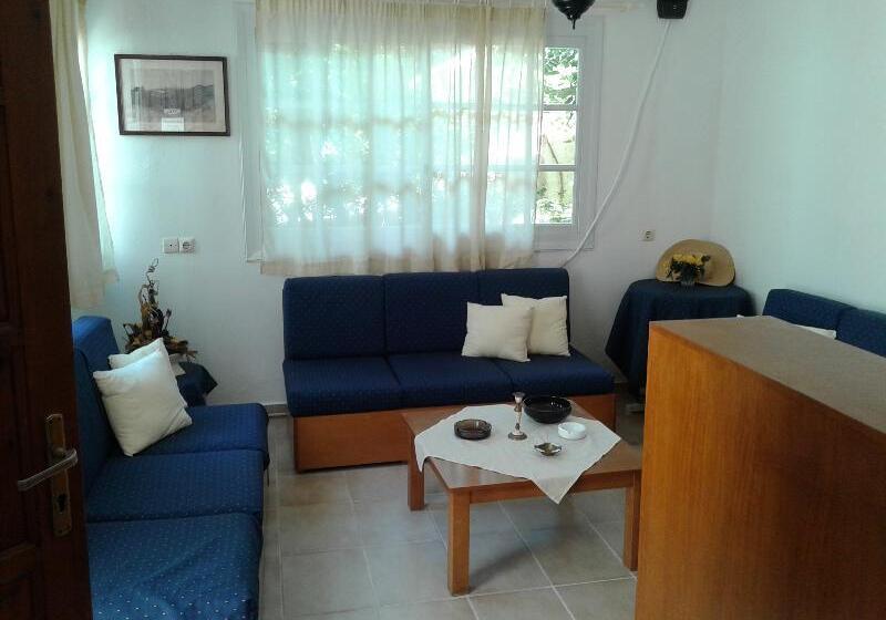 ホテル Remi Studios & Apartments