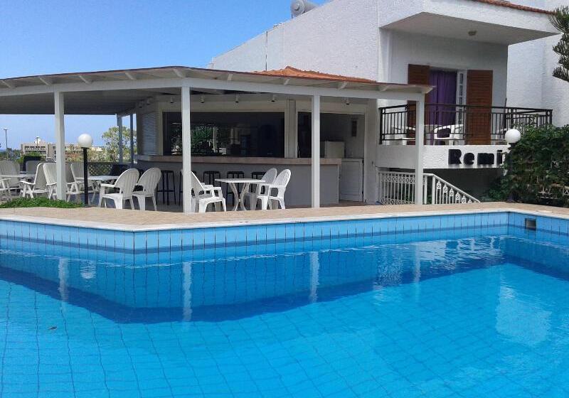 ホテル Remi Studios & Apartments