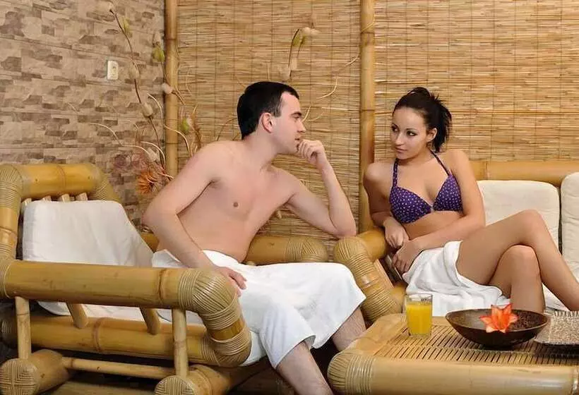 هتل Royal Beach