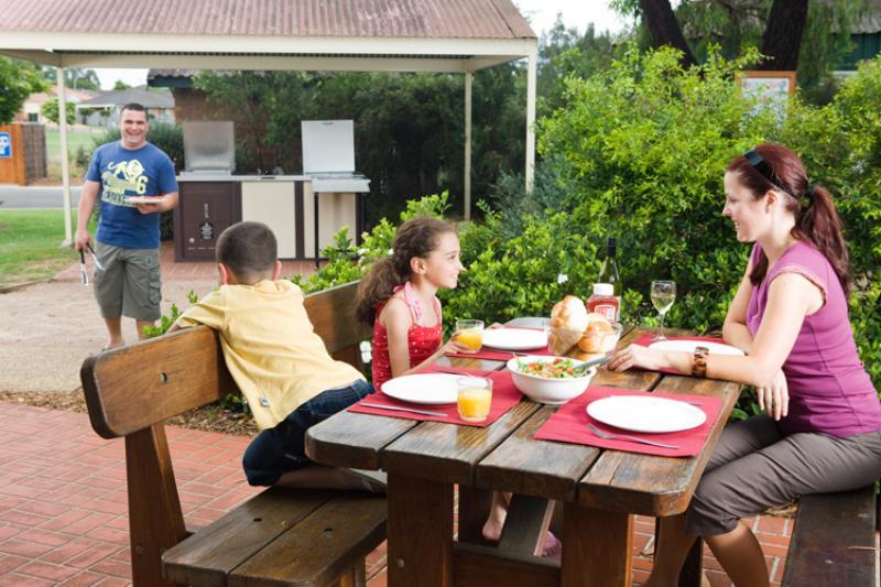 ホテル Sydney Gateway Holiday Park