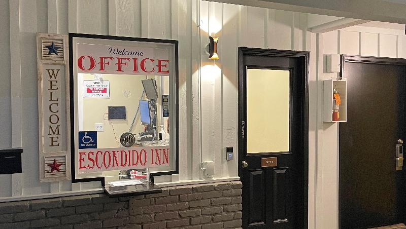 モーテル Escondido Inn