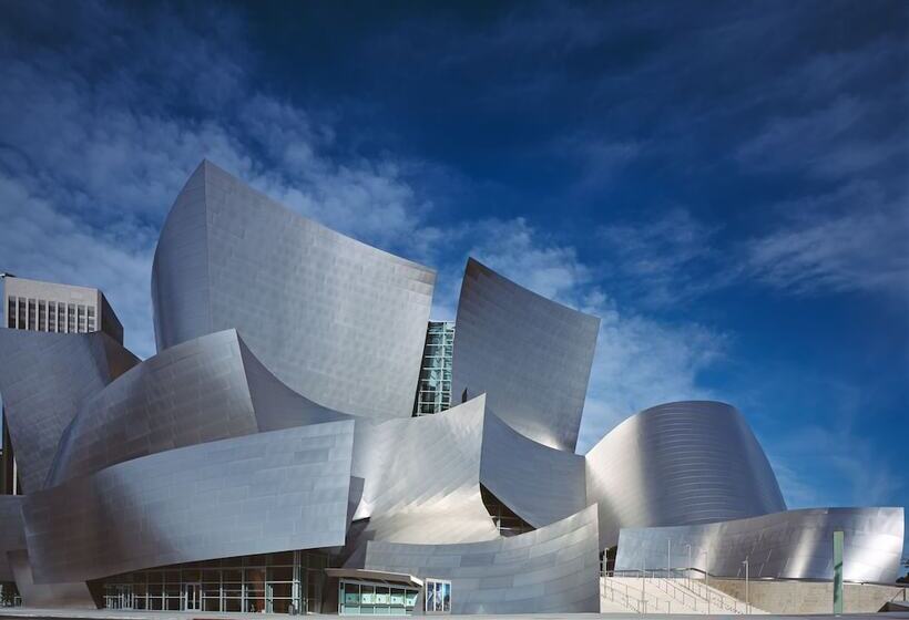 モーテル The Fly Inn