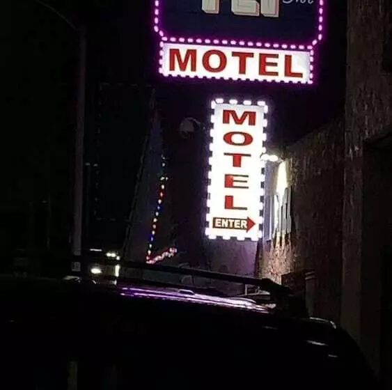 モーテル The Fly Inn