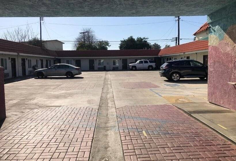 モーテル The Fly Inn