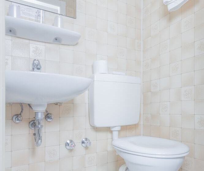 בית מלון כפרי Landgasthof Zum Taunus